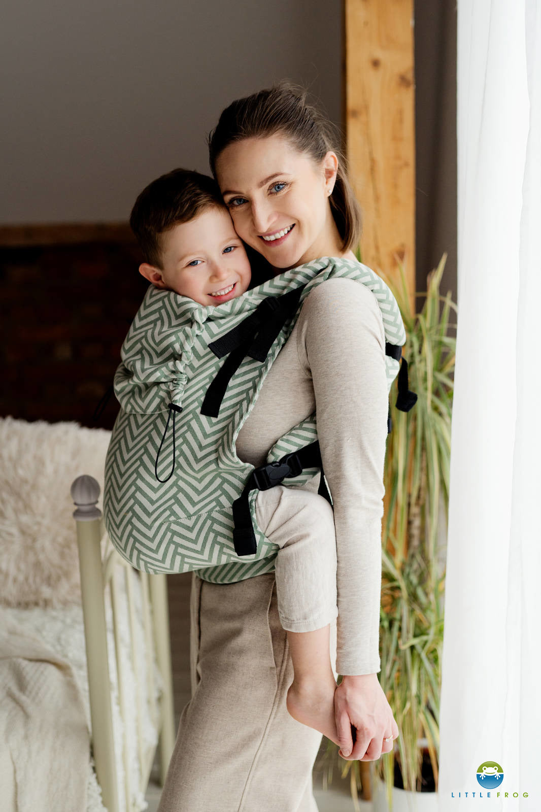 Little Frog Preschooler Carrier - Natural Miles